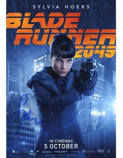 Sylvia Hoeks autograph