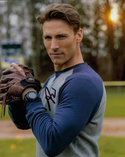 Andrew Walker autograph