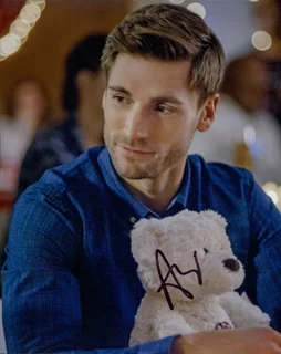 Andrew Walker autograph