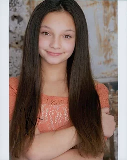 Kayla Maisonet autograph