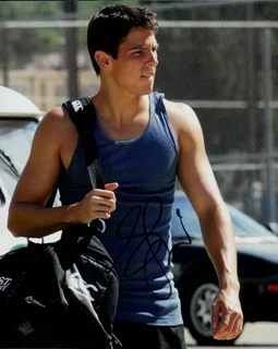 Sean Faris autograph