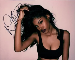 Diamond White autograph