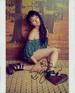 Kiki Sukezane autograph