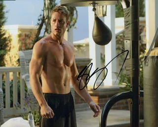 Justin Hartley autograph