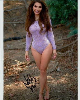 Holly Ann autograph