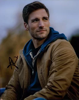 Andrew Walker autograph