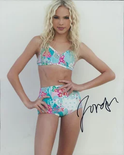 Jordyn Jones autograph