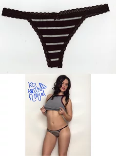 Mercedes Raquel autograph