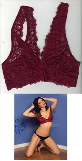 Mercedes Raquel autograph