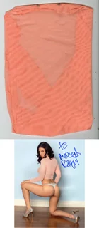 Mercedes Raquel autograph