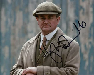 Hugh Bonneville autograph