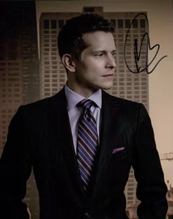 Matt Czuchry autograph
