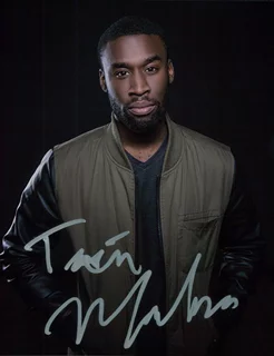 Tosin Morohunfola autograph
