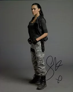 Simone Kessell autograph