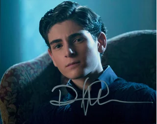 David Mazouz autograph