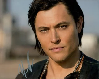 Blair Redford autograph