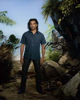 Naveen Andrews autograph