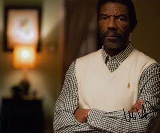 Vondie Curtis-Hall autograph