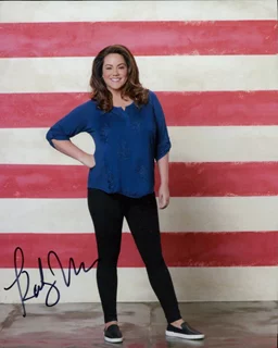 Katy Mixon autograph