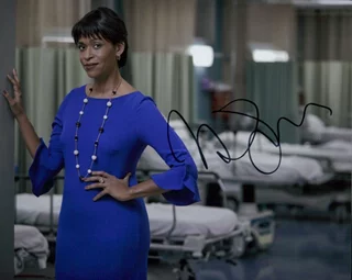 Merrin Dungey autograph