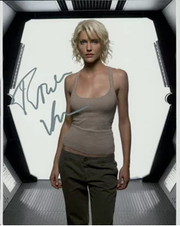 Tricia Helfer autograph