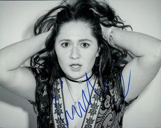 Emma Kenney autograph