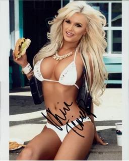 Kina Tavarozi autograph