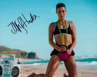 Ilfenesh Hadera autograph