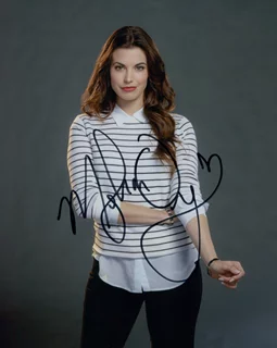 Meghan Ory autograph