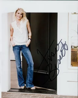 Josie Bissett autograph