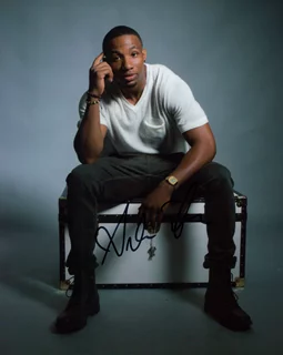 Arlen Escarpeta autograph