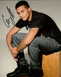 Cory Hardrict autograph