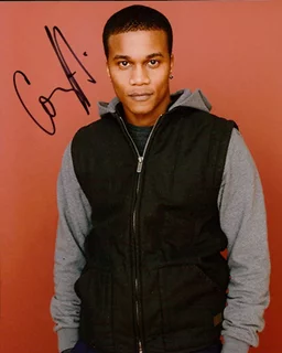 Cory Hardrict autograph