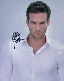 Andy Favreau autograph