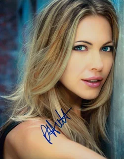 Pascale Hutton autograph