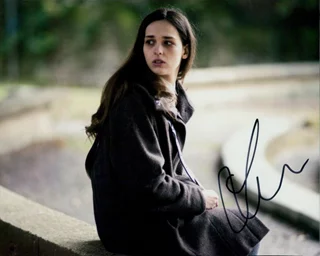 Sara Serraiocco autograph