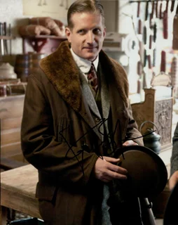 Paul Sparks autograph