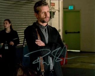Paul Sparks autograph
