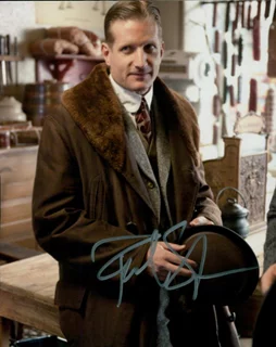 Paul Sparks autograph