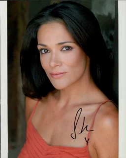 Simone Kessell autograph