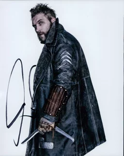 Jai Courtney autograph