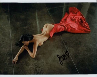 Lizzeth Acosta autograph