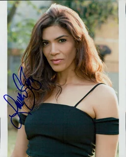 Laura Gomez autograph