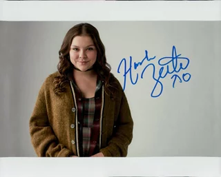 Hannah Zeile autograph
