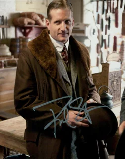 Paul Sparks autograph