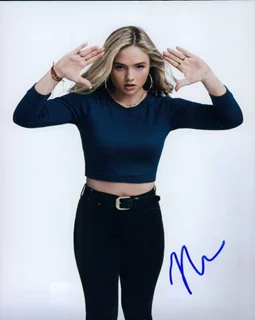 Natalie Alyn  Lind autograph