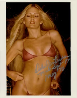 Debra Jo Fondren autograph