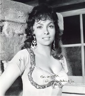Gina Lollobrigida autograph