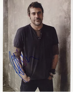 Jeffrey Dean Morgan autograph