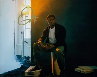 Okieriete Onaodowan autograph